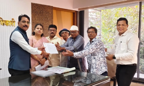 शहापूरमध्ये 500 मीटर कांदळवनांचे उत्खनन; एमआयडीसीवर भाजप नेत्यांचा थेट आरोप शहापूरमध्ये 500 मीटर कांदळवनांचे उत्खनन; एमआयडीसीवर भाजप नेत्यांचा थेट आरोप