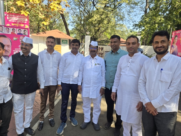 त्र्यंबक रोडवरील भूसंपादनाच्या प्रश्नावर ती 16 डिसेंबरला दोन्ही उपमुख्यमंत्र्यांच्या उपस्थितीमध्ये बैठक, शेतकऱ्यांच्या भेटीला यश त्र्यंबक रोडवरील भूसंपादनाच्या प्रश्नावर ती 16 डिसेंबरला दोन्ही उपमुख्यमंत्र्यांच्या उपस्थितीमध्ये बैठक, शेतकऱ्यांच्या भेटीला यश