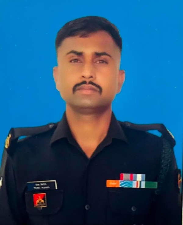 चांदवड तालुक्यातील जवान किशोर ठोके यांना वीर मरण चांदवड तालुक्यातील जवान किशोर ठोके यांना वीर मरण