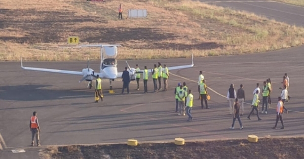 दक्षिण आशियातील सर्वात मोठ्या उड्डाण प्रशिक्षण संस्थेत दोन विमानाचे पहिले यशस्वी लँडिंग… एअर इंडिया एफटीओने टाकले पाऊल दक्षिण आशियातील सर्वात मोठ्या उड्डाण प्रशिक्षण संस्थेत दोन विमानाचे पहिले यशस्वी लँडिंग… एअर इंडिया एफटीओने टाकले पाऊल