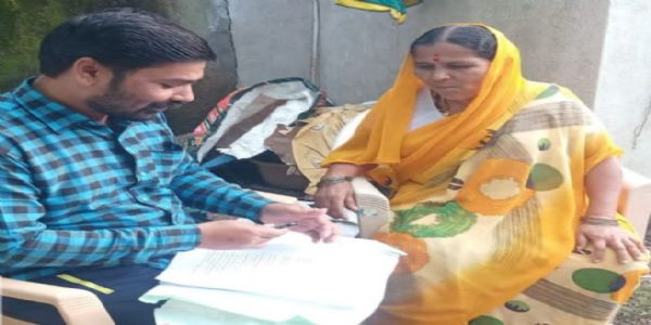 पेन्शनधारक : सन्मानपूर्वक वृद्धत्वाची सामाजिक हमी