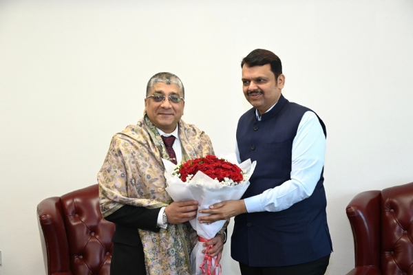 राजदूत विशाल शर्मा मुख्यमंत्री फडणवीस राजदूत विशाल शर्मा मुख्यमंत्री फडणवीस