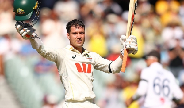 अ‍ॅलेक्स कॅरी