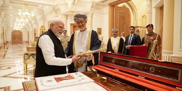 पंतप्रधान मोदींना ओमानचा ‘ऑर्डर ऑफ ओमान’ सर्वोच्च नागरी पुरस्कार प्रदान