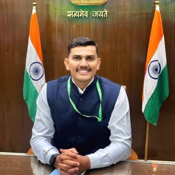 नाशिक जि. प. दिव्यांग प्रमाणपत्र पडताळणी मोहिमेला वेग; आता तब्बल १८ कर्मचाऱ्यांचे निलंबन नाशिक जि. प. दिव्यांग प्रमाणपत्र पडताळणी मोहिमेला वेग; आता तब्बल १८ कर्मचाऱ्यांचे निलंबन