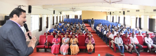 ग्राम महसूल अधिकारी व मंडळ अधिकारी यांच्या एक दिवसीय प्रशिक्षण शिबिराचे आयोजन