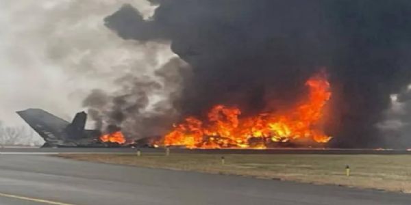 अमेरिकेतील उत्तर कॅरोलिनामध्ये लँडिंग दरम्यान बिझनेस जेट कोसळले; सात जणांचा मृत्यू