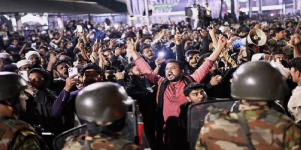 बांगलादेश हिंसाचार : उच्चायुक्तालयाकडून भारतीय नागरिकांसाठी सूचना जारी