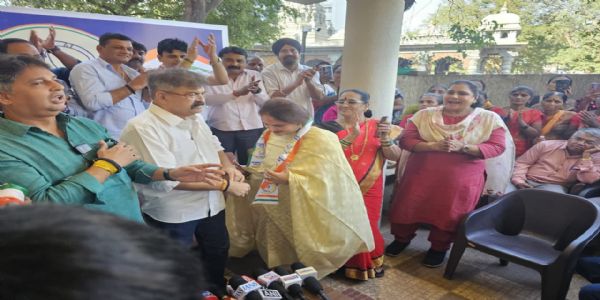 ठाणे - मनिषा भगत यांचा राष्ट्रवादी काँग्रेस-शरदचंद्र पवार पक्षात प्रवेश