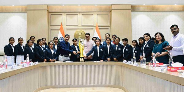 दृष्टिबाधित टी-20 क्रिकेट विश्वविजेत्या महिला संघातील खेळाडूंचा मुख्यमंत्र्यांच्या हस्ते गौरव