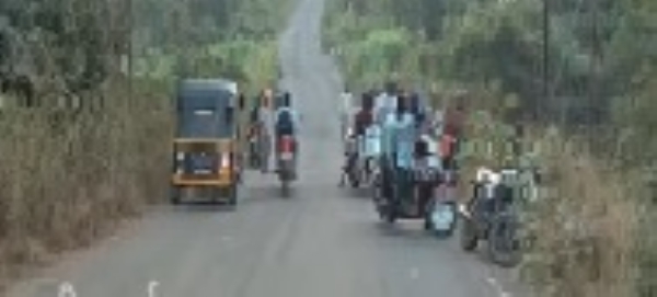 खड्डा ठरला अपघाताचा कारण! कशेळे–कवठेवाडी खिंडीत दोन्ही जखमी