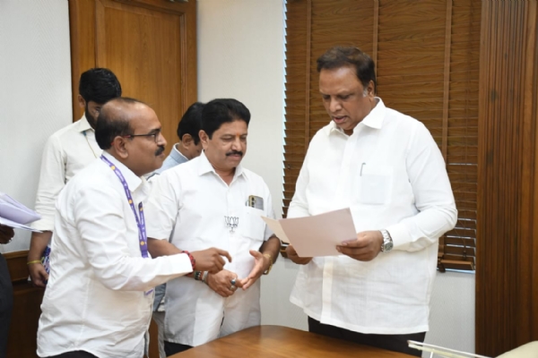 आशीष शेलार राजू भाटलेकर चर्चा