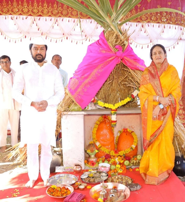 पारंपरिक वेळ अमावस्येचा सण श्रद्धा व भक्तिभावाने साजरा