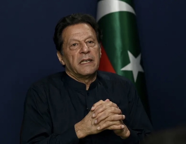 इम्रान खान निरोगी, पण मानसिक छळ होत आहे- उजमा खान