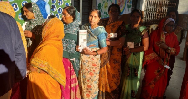 अंजनगाव सुर्जी नगरपरिषदेसाठी मतदान; एका केंद्रावर ईव्हीएम बिघाडामुळे काही काळ खोळंबा