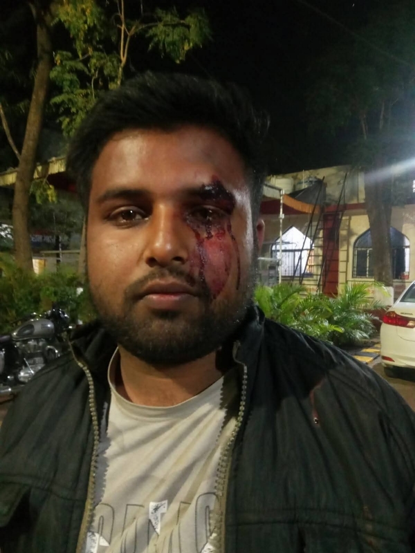 लातूरच्या गंजगोलाईत गुंडागर्दी;किरकोळ कारणावरून पत्रकार आणि त्यांच्या मुलाला बेदम मारहाण.