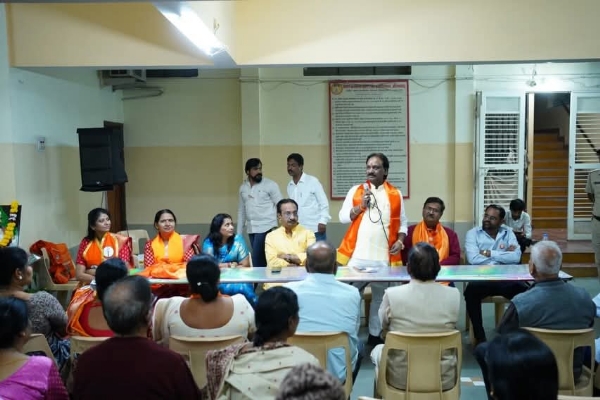 संघटनात्मक बांधणी, प्रभागनिहाय आढावा तसेच स्थानिक नागरिकांच्या मूलभूत समस्यावर चर्चा