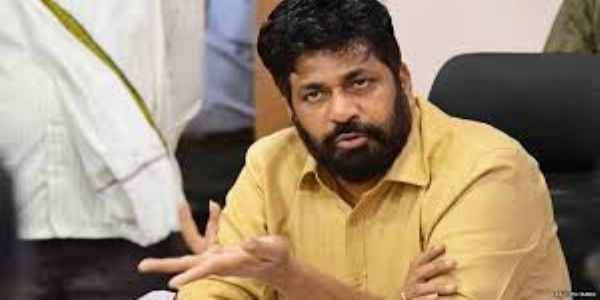 कर्ज फेडण्यासाठी मूत्रपिंडची विक्री : बच्चू कडू काढणार ‘लाँग मार्च’