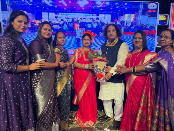 खेळ रंगला पैठणीचा; नेरळमध्ये ‘होम मिनिस्टर’ कार्यक्रम उत्साहात संपन्न खेळ रंगला पैठणीचा; नेरळमध्ये ‘होम मिनिस्टर’ कार्यक्रम उत्साहात संपन्न