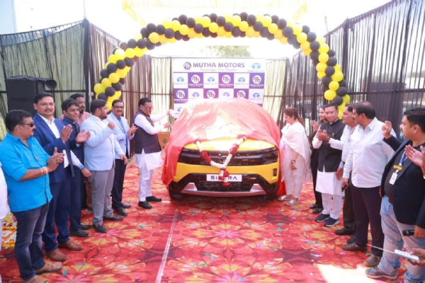 छत्रपती संभाजीनगर शहरातील टाटा मोटर्स येथे नवीन टाटा सियारा कारचे भव्य लॉन्चिंग