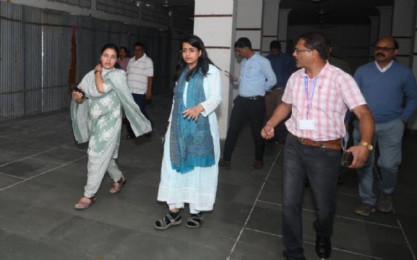 सार्वत्रिक निवडणुकीच्या तयारीसाठी निवडणूक अधिकारी तथा अमरावती महानगरपालिका आयुक्त सौम्या शर्मा चांडक यांची पाहणी