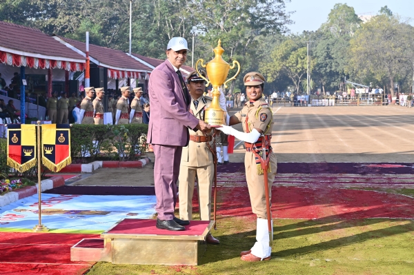 स्वीकारलेल्या जबाबदारीचे गांभीर्यपूर्वक पालन करावे  जिल्हा व सत्र न्यायाधीश  जगमलानी