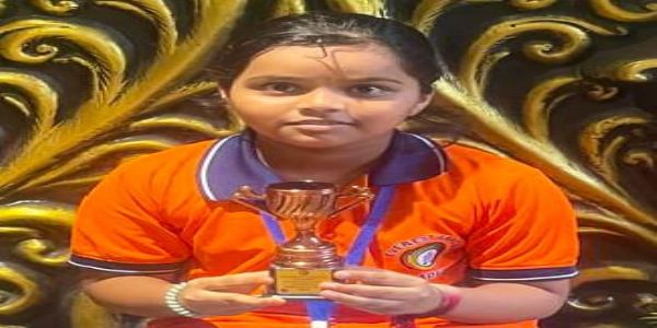 अबॅकस वैदिक गणितात प्रार्थना लाड रायगड जिल्ह्यात तिसरी