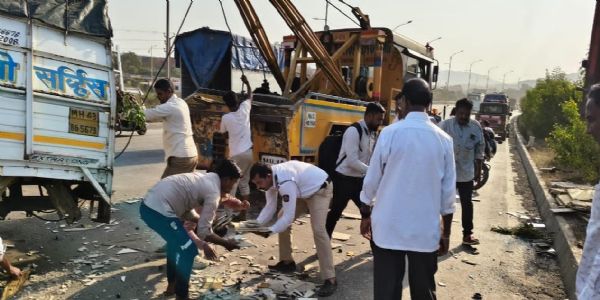 भीषण अपघातानंतर पनवेल पोलिसांची तत्पर कारवाई, वाहतूक पुनर्संचयित