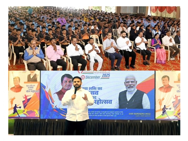 आदर्श गुरुकुल विद्यालयामध्ये सांसद खेल महोत्सव