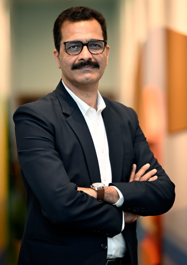 जेएसडब्ल्यू ग्रुपच अध्यक्ष आणि सीएचआरओ पदी संदीप बत्रा यांची  नियुक्ती