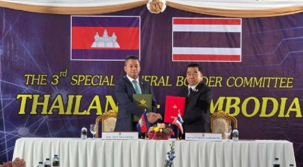 थायलंड आणि कंबोडियाची युद्धबंदी करारावर स्वाक्षरी