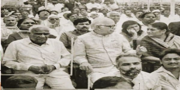 दिग्विजय सिंह यांच्याकडून पंतप्रधान आणि संघाची प्रशंसा