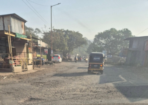 कुरुळ बायपास–बेलकडे राज्य महामार्गाची दुरवस्था; खड्ड्यांतूनच जीव मुठीत धरून प्रवास