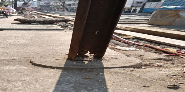 डोंबिवली-पाथर्ली रोडवरील विद्युत पोल पडण्याची शक्यता