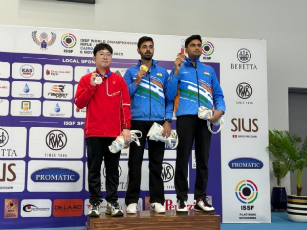 नेमबाजीत सुरुचीची उत्तुंग भरारी तर  सम्राट नवा एअर पिस्तूल किंग