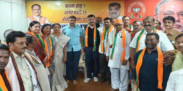 धामणगावात प. स. माजी सभापतीसह काँग्रेस कार्यकर्त्यांचा भाजपात प्रवेश