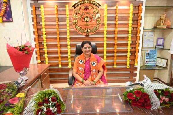 सौ. शिल्पा सुर्वे यांनी स्वीकारला रत्नागिरीच्या नगराध्यक्षपदाचा कार्यभार