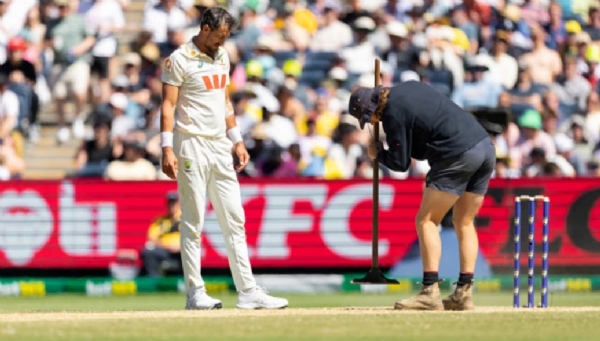 चौथ्या ॲशेस कसोटीची खेळपट्टी असमाधानकारक चौथ्या ॲशेस कसोटीची खेळपट्टी असमाधानकारक