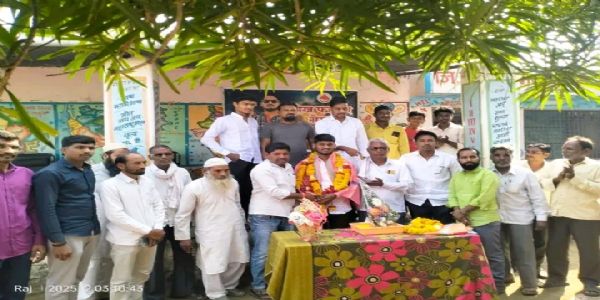 तरोडा फाटा येथे शेख फारुख यांच्या वाढदिवसानिमित्त विविध उपक्रमांचे आयोजन,रक्तदान शिबिरात १३ जणांनी रक्तदान