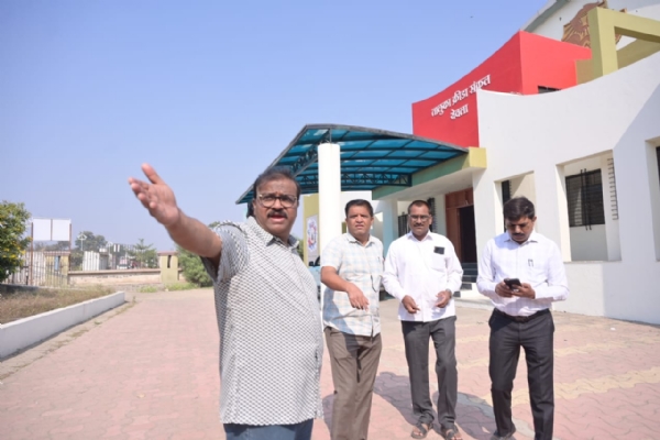 नगरपालिका निवडणूक प्रक्रिया पूर्ण होताच समीर भुजबळ लागले कामाला नगरपालिका निवडणूक प्रक्रिया पूर्ण होताच समीर भुजबळ लागले कामाला