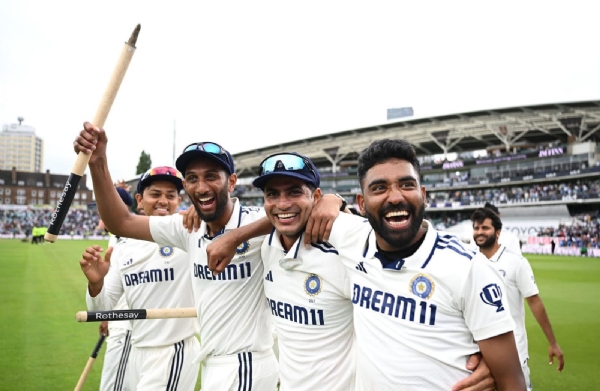 महिला विश्वचषक विजय; मर्यादित षटकांच्या क्रिकेटमधील वर्चस्वाच्या पार्श्वभूमीवर पुरुष कसोटी क्रिकेटमध्ये अस्थिरता महिला विश्वचषक विजय; मर्यादित षटकांच्या क्रिकेटमधील वर्चस्वाच्या पार्श्वभूमीवर पुरुष कसोटी क्रिकेटमध्ये अस्थिरता