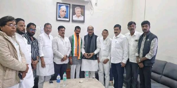 भाजप नेते सुधाकर पांढरे काँग्रेसमध्ये