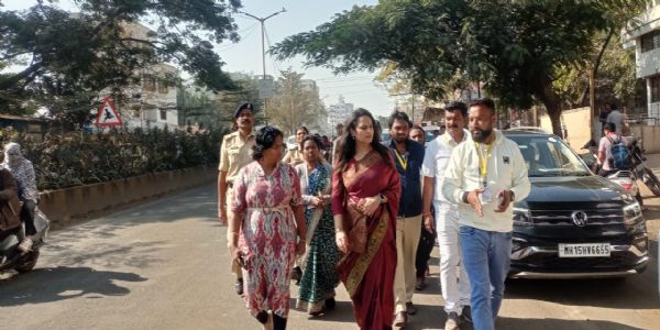 नाशिक - रस्ते अतिक्रमण व कचरा प्रश्नावर थेट कारवाईचे आयुक्त खत्रीचे आदेश