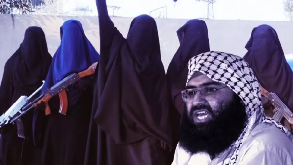 जैश-ए-मोहम्मदच्या संघटनेच्या महिला विंगमध्ये ५,००० पेक्षा जास्त महिलांची भरती जैश-ए-मोहम्मदच्या संघटनेच्या महिला विंगमध्ये ५,००० पेक्षा जास्त महिलांची भरती