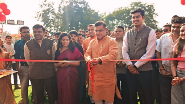 मंत्री जयकुमार रावळ मंत्री जयकुमार रावळ