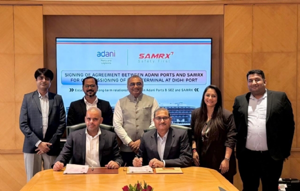 दिघी पोर्टवरून दरवर्षी दोन लाख वाहनांची निर्यात; रायगड बनणार प्रमुख ऑटोमोबाईल निर्यात केंद्र दिघी पोर्टवरून दरवर्षी दोन लाख वाहनांची निर्यात; रायगड बनणार प्रमुख ऑटोमोबाईल निर्यात केंद्र