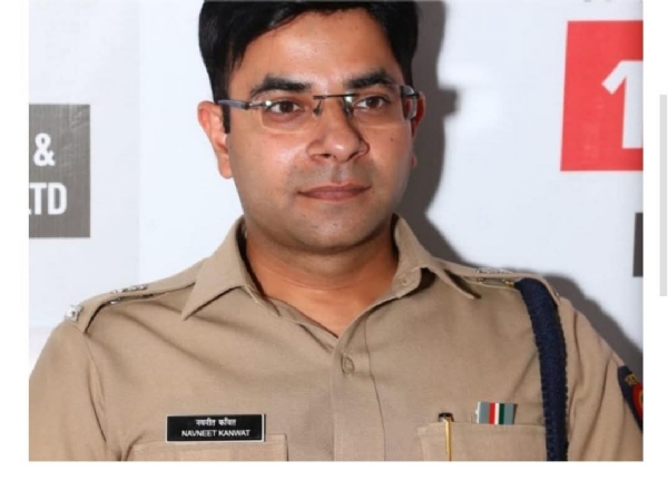 धुळे-सोलापूर महामार्गावरील लुटीच्या प्रकाराची पोलीस अधीक्षकांकडून गंभीर दखल धुळे-सोलापूर महामार्गावरील लुटीच्या प्रकाराची पोलीस अधीक्षकांकडून गंभीर दखल