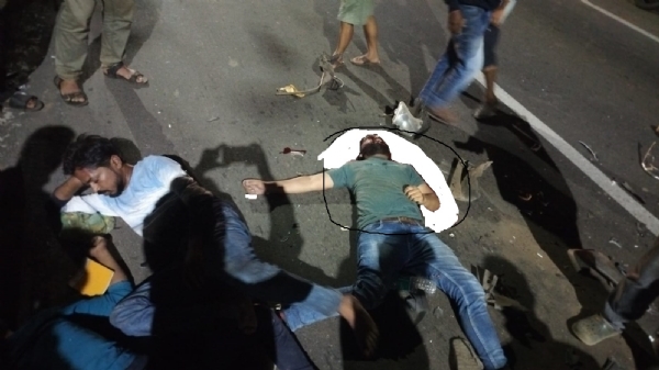 कोलाड–रोहा मार्गावर भीषण अपघात; दोन ठार, दोन जखमी कोलाड–रोहा मार्गावर भीषण अपघात; दोन ठार, दोन जखमी