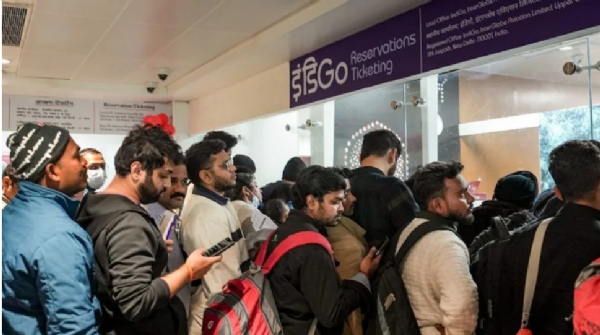 इंडिगोच्या संकटाच्या पार्श्वभूमीवर, सरकारकडून सर्व मार्गांवर भाडे मर्यादा लागू इंडिगोच्या संकटाच्या पार्श्वभूमीवर, सरकारकडून सर्व मार्गांवर भाडे मर्यादा लागू