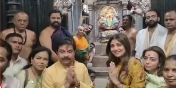 शिल्पा शेट्टी हिने घेतले श्री अंबाबाईचे दर्शन